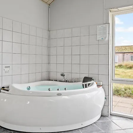 Ferienhaus Gorgeous In Harboore With Kitchen