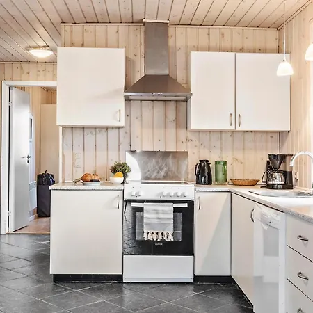 Gorgeous In Harboore With Kitchen *