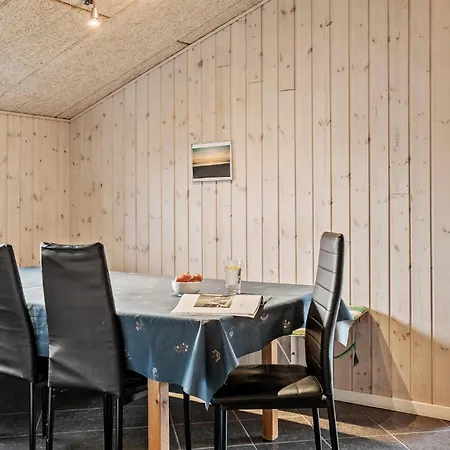 Gorgeous In Harboore With Kitchen Ferienhaus *