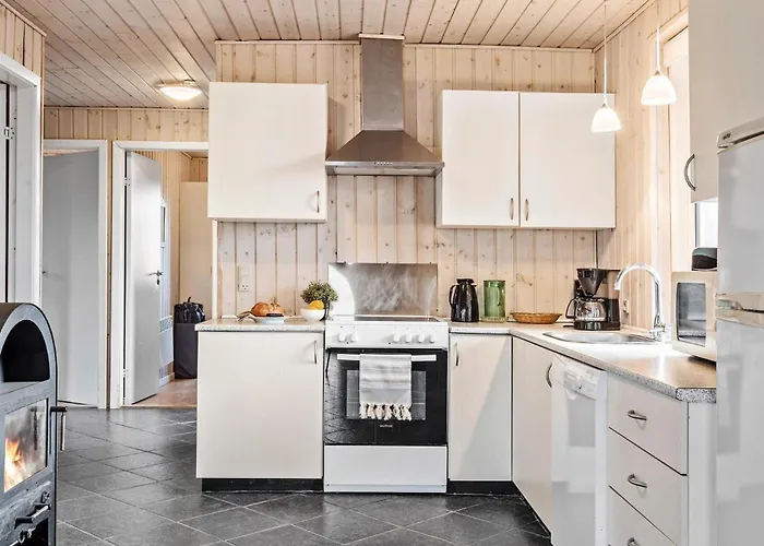 Gorgeous In Harboore With Kitchen *